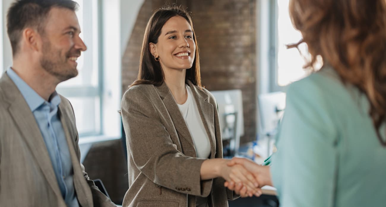 Rekrutacja oparta na umiejętnościach: jak pokazać kompetencje bez „lat doświadczenia”