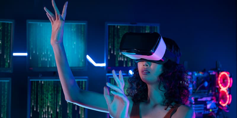 kobieta w goglach vr