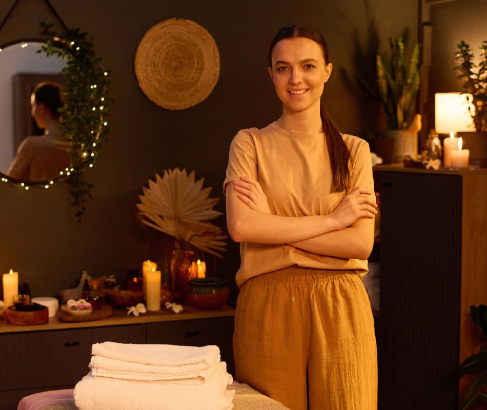 Kobieta w salonie masażu