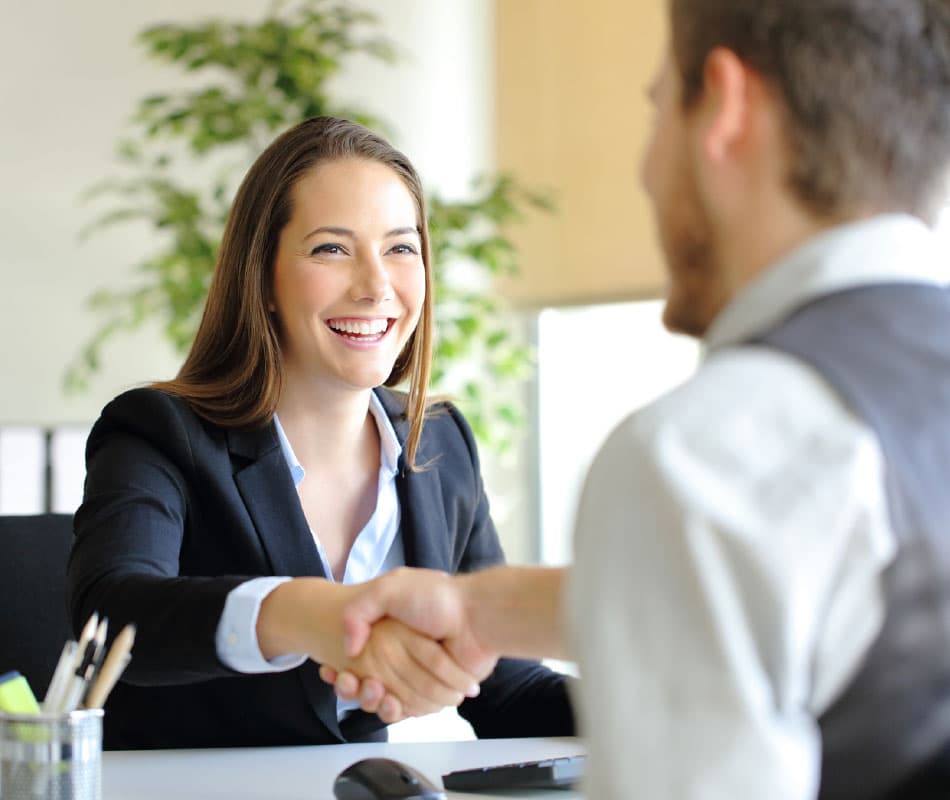 Menadżer w trakcie rozmowy